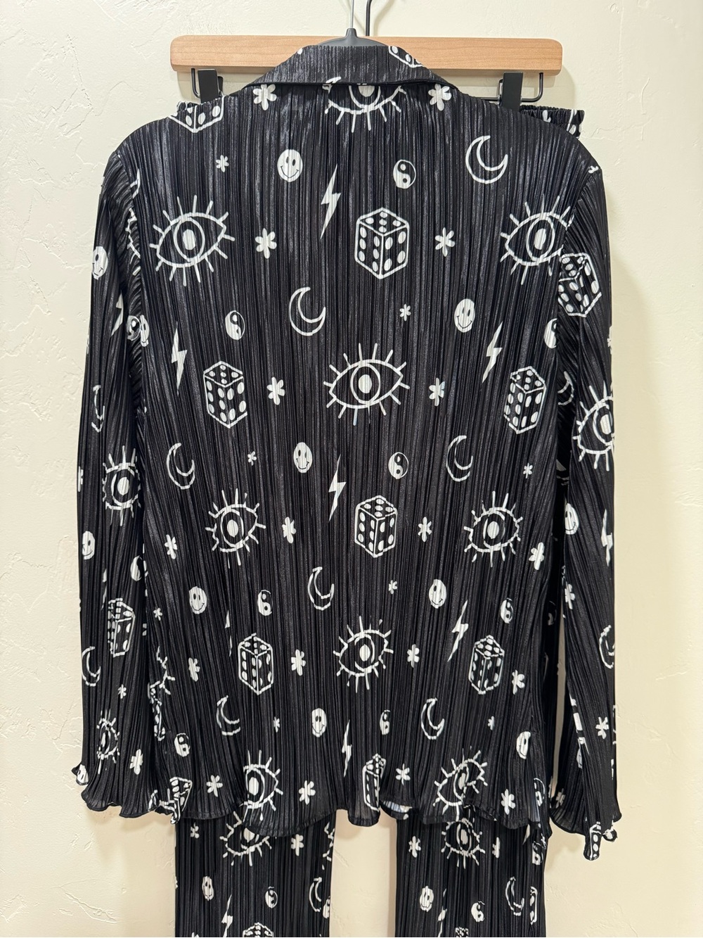 NWT Dressed in Lala What's Your Sign Notched Collar Plisse Set Black Medium - Picture 9 of 15